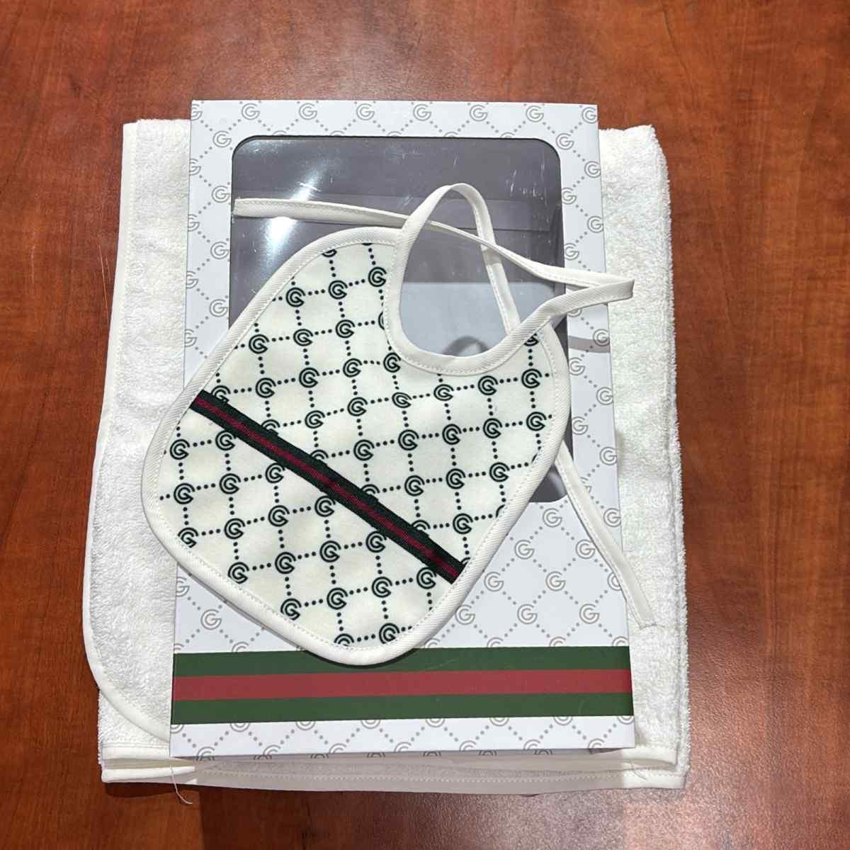 Set Triangolo+Bavetta Gabriella Gucci SETG07S